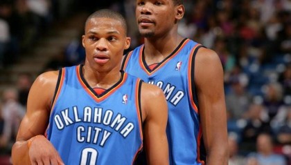 有些意外？杜威二少2016年分手后对阵威少10胜7负占上风