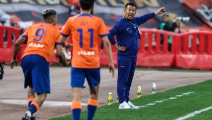mk体育官网-泰山大战将至崔康熙不满轮换效果 毕其功于一役?